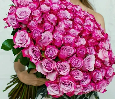 Для любимой женщины цветы» — создано в Шедевруме