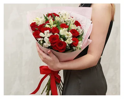 Коробка с цветами и шар "Любимой жене" №2363 купить на 