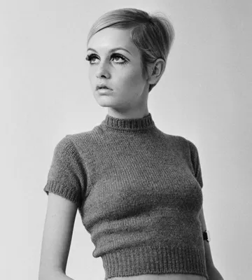 NPG x125465; Twiggy - Portrait - National Portrait Gallery