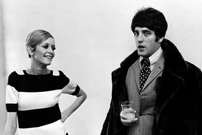 40 Photos Of Twiggy's Style, From '60s Mod To Now | HuffPost Life