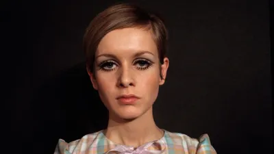 Twiggy 1967 hi-res stock photography and images - Alamy