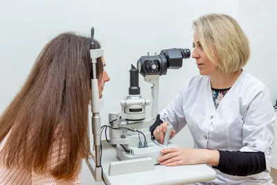 Офтальмолог – что за врач и чем он отличается от окулиста? Запишитесь к  врачу на осмотр в Клинике МЕДСИ