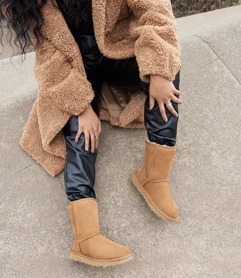 UGG Classic Mini Platform Boot | Urban Outfitters