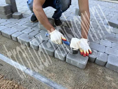 Укладка тротуарной плитки на даче цена за м2 под ключ, стоимость работ в  Москве и области