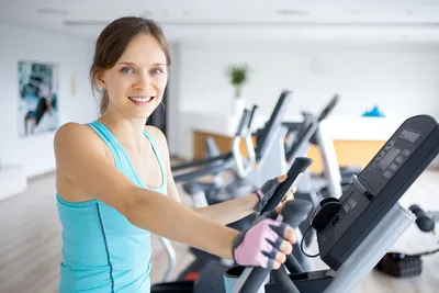 6 эффективных упражнений чтобы похудеть в бедрах | FitCurves