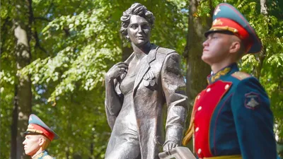 В Москве открыли памятник офицерским жёнам. В честь этого - моё  стихотворение «ОФИЦЕРСКИЕ ЖЁНЫ»