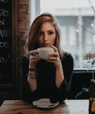 Девушки в кафе - красивые фото