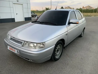 Купить б/у Lada (ВАЗ) 2112 1998-2009 1.5 MT (94 л.с.) бензин механика в  Невинномысске: серебристый Лада 2112 2002 хэтчбек 5-дверный 2002 года на  Авто.ру ID 1119677656