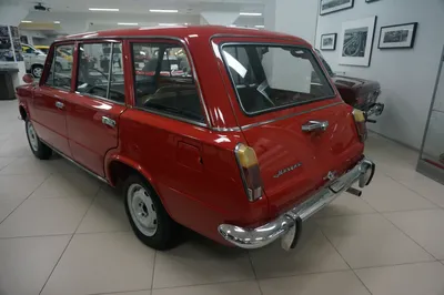 Lada VAZ 2102 - YouTube