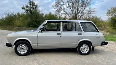 В России выставили на продажу ВАЗ-2104 1992 года по цене нового Land  Cruiser 300. Продавец считает, что этот автомобиль — хороший подарок для  состоятельных людей