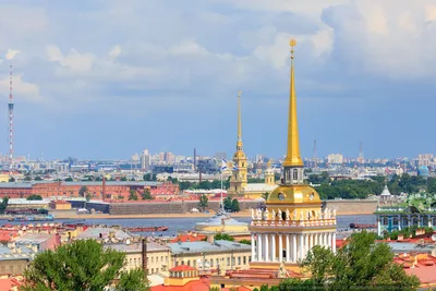 Виды на Санкт-Петербург с колоннады Исаакиевского собора.