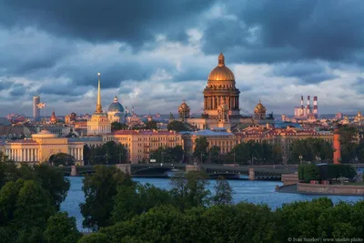 Виды Санкт-Петербурга с Невы в ночи — Валентайн Тудер на 