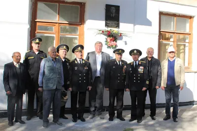 Депутат Владимир Герасимов поздравил многодетные семьи с Днём знаний