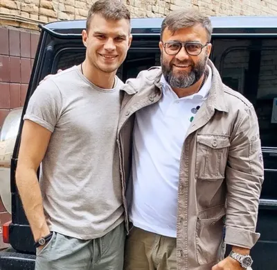 Внебрачный сын Михаила Пореченкова, которого он не видел 19 лет, вырос  абсолютной копией знаменитого отца