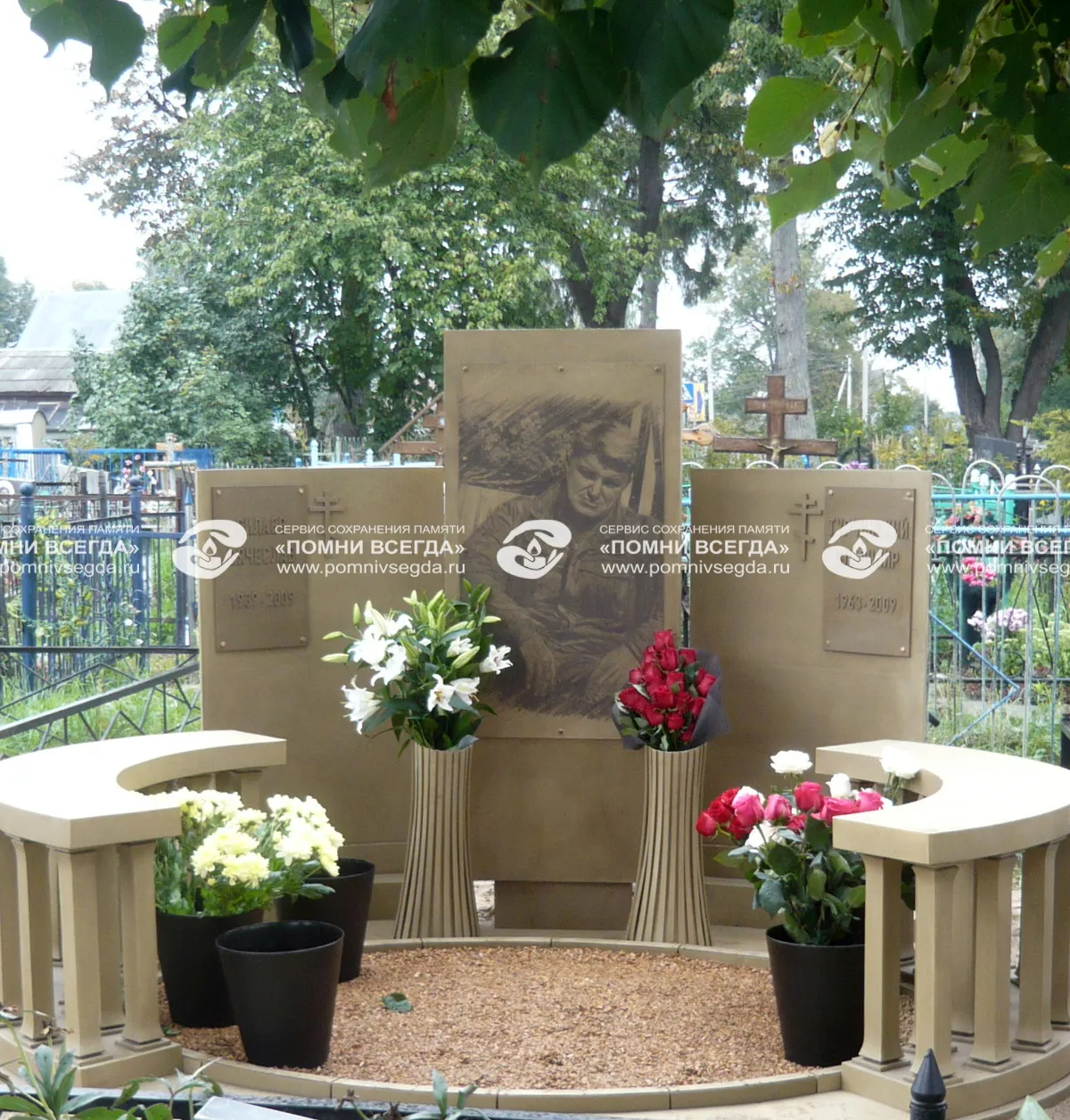 Памятник на могилу помни всегда. Могила Турчинского.