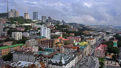 На 10 зданиях Владивостока появились таблички проекта «Голос улиц» |  ОБЩЕСТВО | АиФ Владивосток