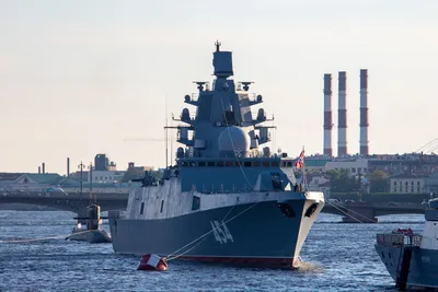 Путин изменил флаги ВМФ и обязал моряков самоотверженно их защищать — РБК
