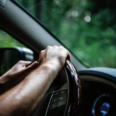 Водителю стало плохо за рулем: сработает ли страховка в случае ДТП -  читайте в разделе Разбор в Журнале Авто.ру
