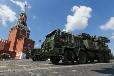 Видео перемещения российской военной техники в Мариуполе