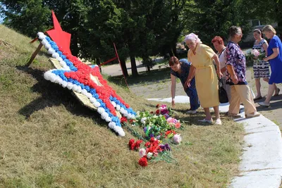 В Йошкар-Оле преобразили сквер Воинов-Интернационалистов | Новости  Йошкар-Олы и РМЭ