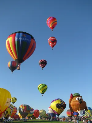 Фото Воздушный шар спортивные летящий