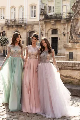 Самые модные выпускные платья 2019-2020 года, фото выпускных платьев |  Gowns, Fashion dresses, Ball gowns