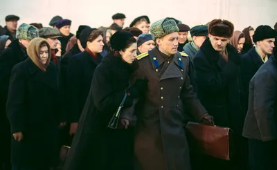 Вышел фильм режиссера Андрея Смирнова «За нас с вами» о жизни коммуналки  накануне смерти Сталина -  - Фонтанка.Ру