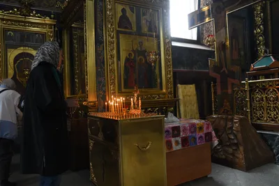 How to put Candles for repose in an Orthodox church. Candles for peace. -  YouTube