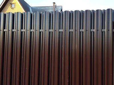 Забор из металлического штакетника под ключ