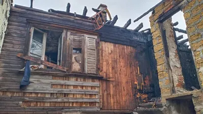 🏚️старый заброшенный дом 🏚️» — создано в Шедевруме