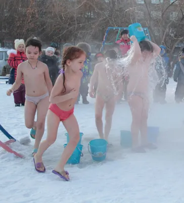 С водой мы любим поиграть — такие мы проказники!» Закаливание детей (14  фото). Воспитателям детских садов, школьным учителям и педагогам - Маам.ру