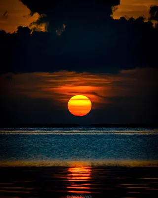 2160x3840 Обои море, закат, прибой, волны, небо | Sky aesthetic, Beach  sunset wallpaper, Sunset pictures