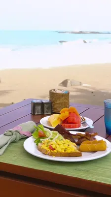 Завтрак на берегу моря - онлайн-пазл