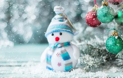 Обои зима, снег, Новый Год, Рождество, снеговик, Christmas, winter, snow,  Merry Christmas, Xmas, snowman, decoration картинки на рабочий стол, раздел  новый год - скачать