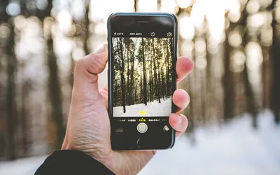 Фотографии iPhone сматфоном зимние телефоном рука 1920x1200