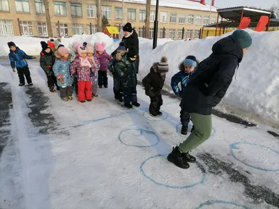 Мороз и солнце, день чудесный!.." Зимние забавы для детей и взрослых.  Подвижные игры с детьми на улице зимой