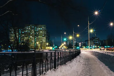 Красивый зимний вечер в городском …» — создано в Шедевруме