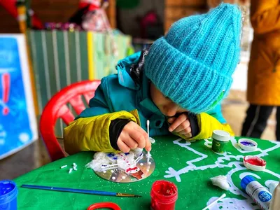 Новогодние поделки из бумаги 3 часть Новогодние объёмные детские поделки  своими руками, елка, снеговик, гном, склон с шаблонами для распечатки. -  Мой знайка