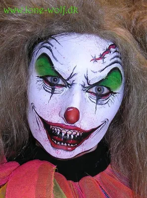 Страшная злая девушка клоуна Стоковое Изображение - изображение  насчитывающей переплетено, страх: 59836519