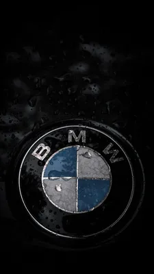 У BMW появился новый логотип