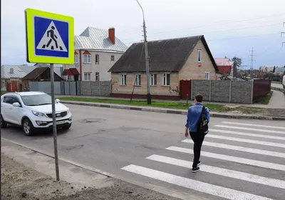 A Traffic Sign Indicating A Zebra Crossing Фотография, картинки,  изображения и сток-фотография без роялти. Image 105475108